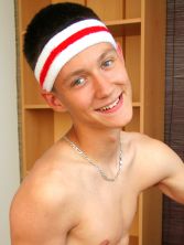 Robin Vid gay twink porn pics